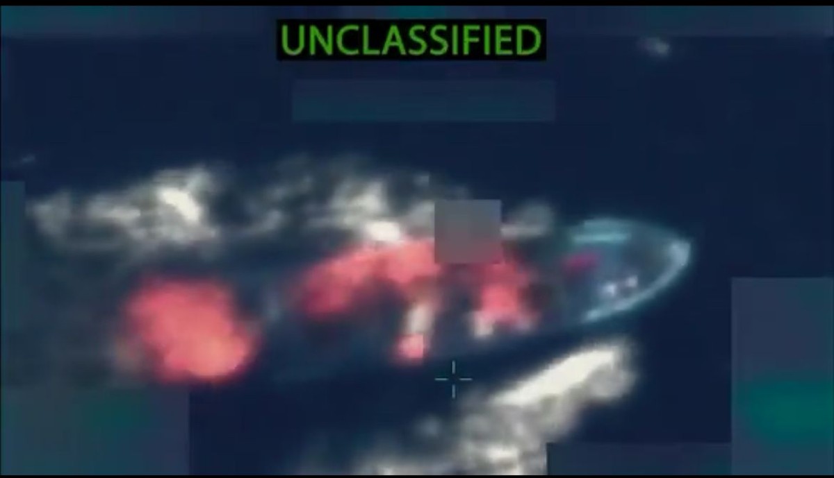 EUA realizam ataques a quatro supostas embarcações de tráfico de drogas no Pacífico oriental e deixam 14 mortos