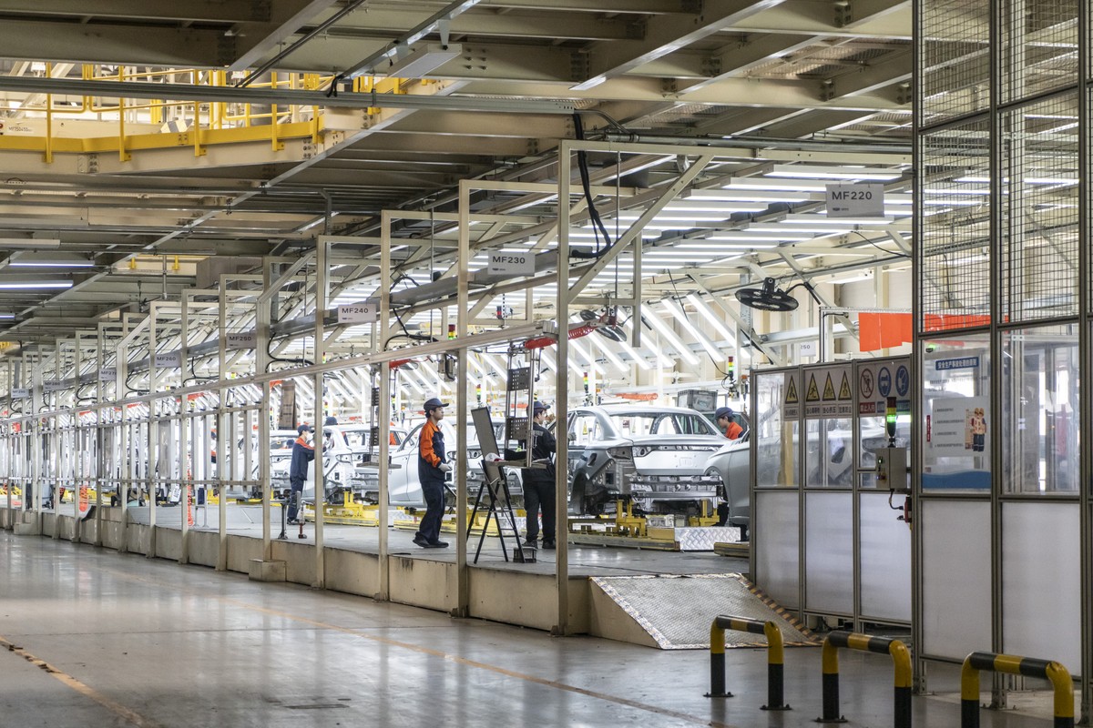 Geely Expands Electric Ambitions with 26.4% Stake in Renault's Brazilian Subsidiary