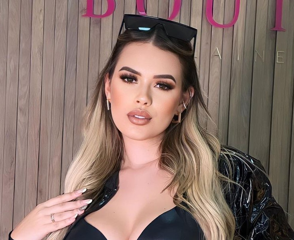 Modelo Aline Faria, de 23 anos, foi assassinada a tiros pelo ex-namorado, e...