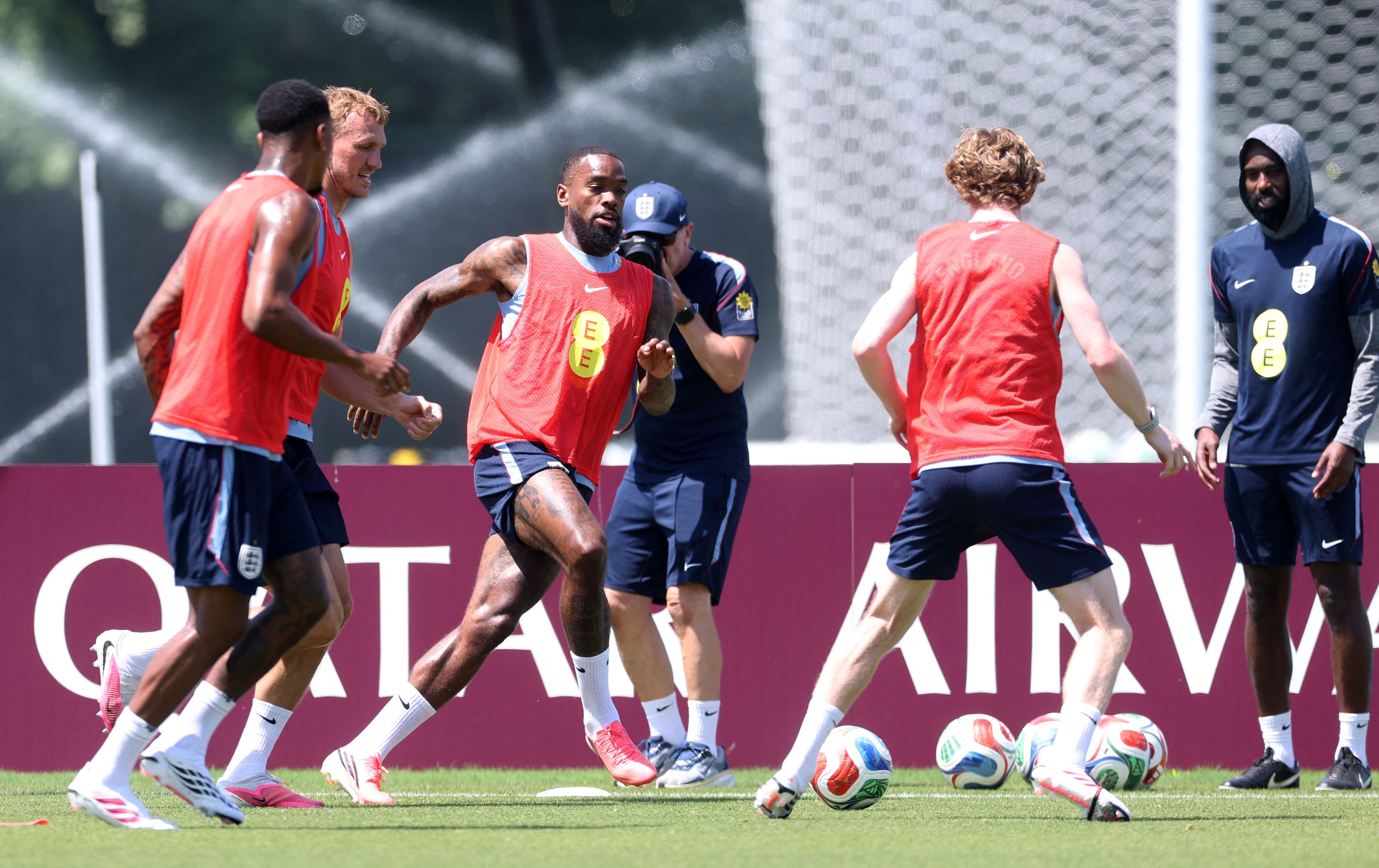 Inglaterra: Três jogadores fora de treino antes das quartas da Copa