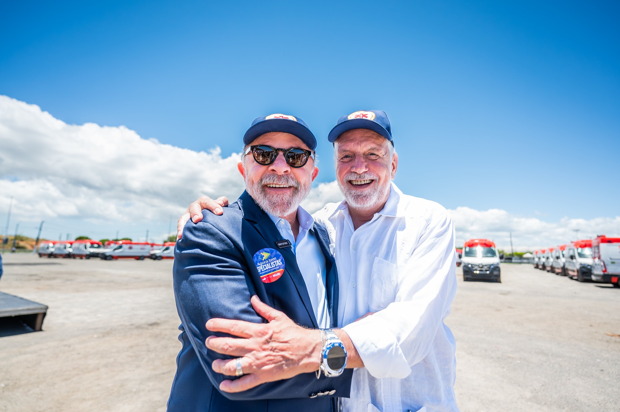 Lula e Jaques Wagner estão reunidos agora