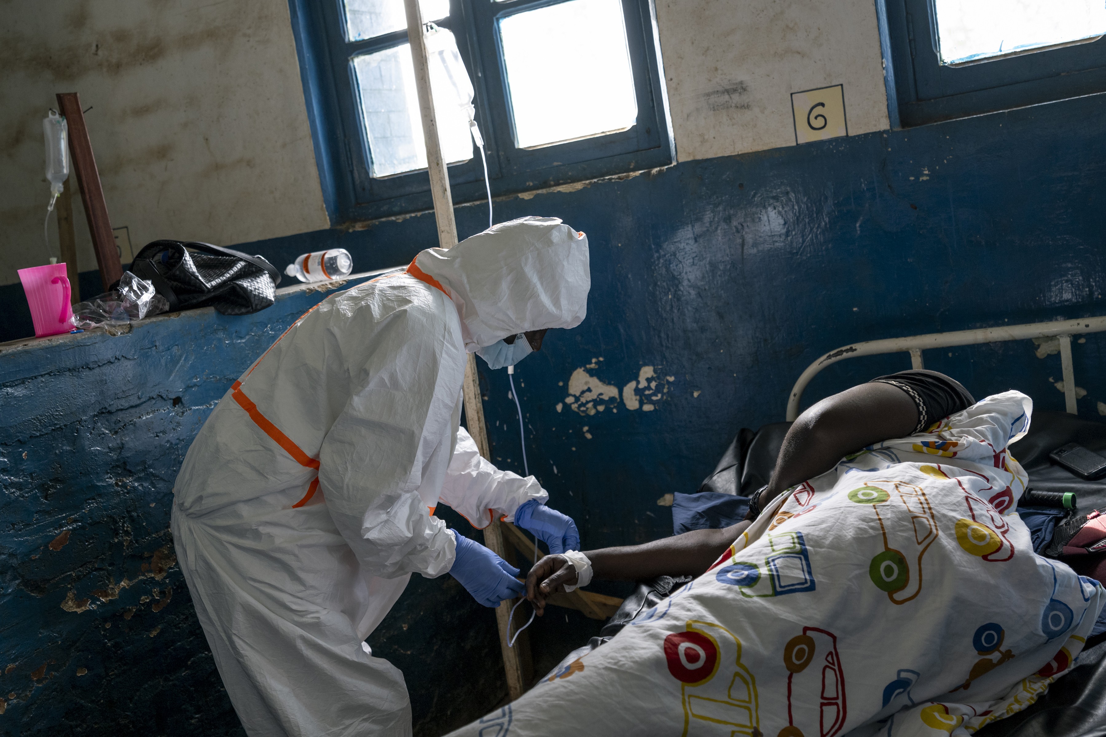 Surto de Ebola pode se tornar o pior da história, alerta chefe do Centro de Controle e Prevenção de Doenças da África