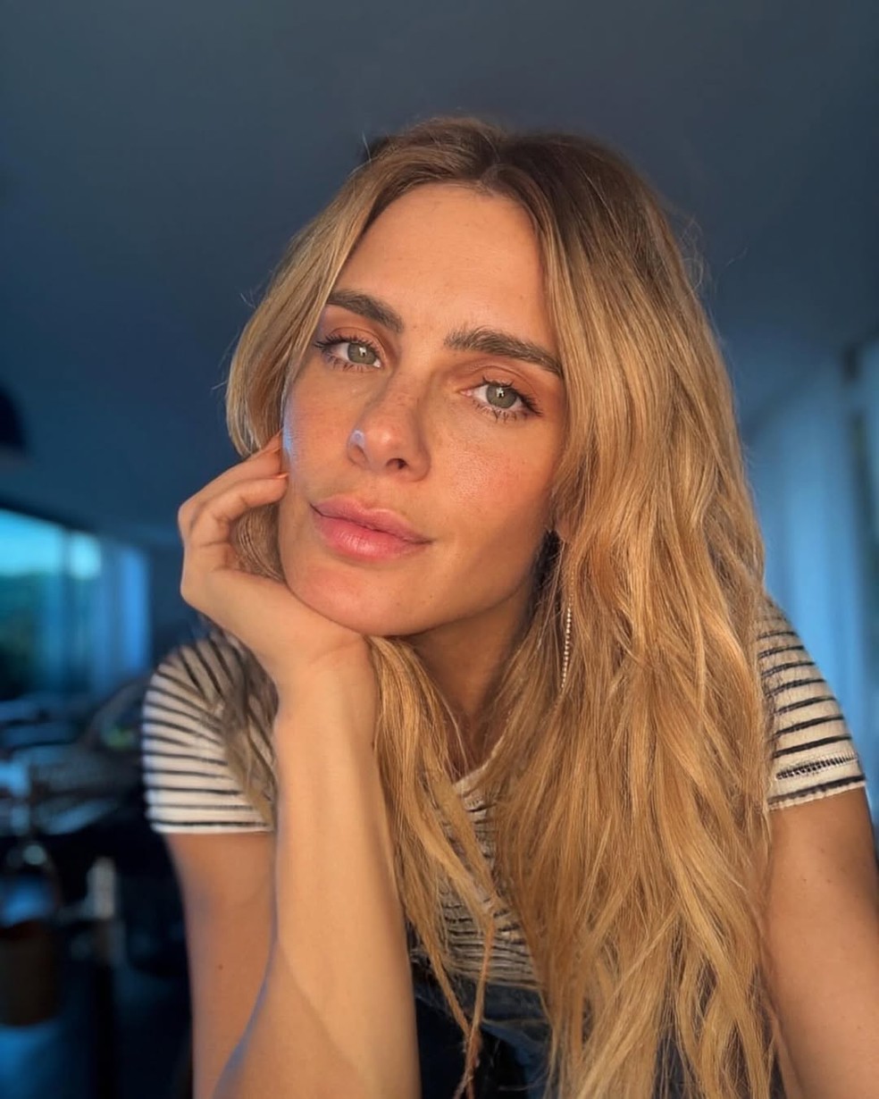 Carolina Dieckmann explicou a verdadeira intenção ao interagir com os seguidores — Foto: Reprodução Instagram