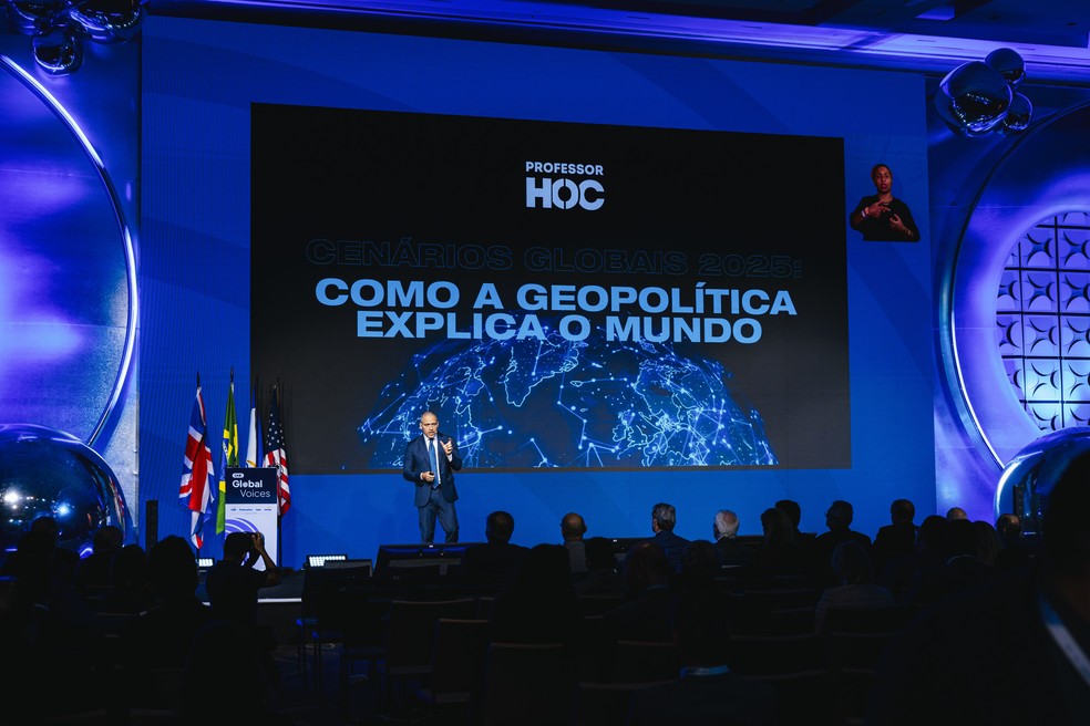 O cientista político Heni Ozi Cukier, conhecido como Professor HOC, apresentou a palestra “Impactos econômicos da nova geopolítica global — Foto: Divulgação