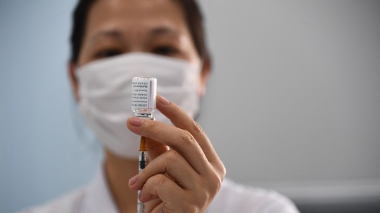 Covid-19: ‘Vacinação privada não atrapalha a rede pública’, diz infectologista Julio Croda