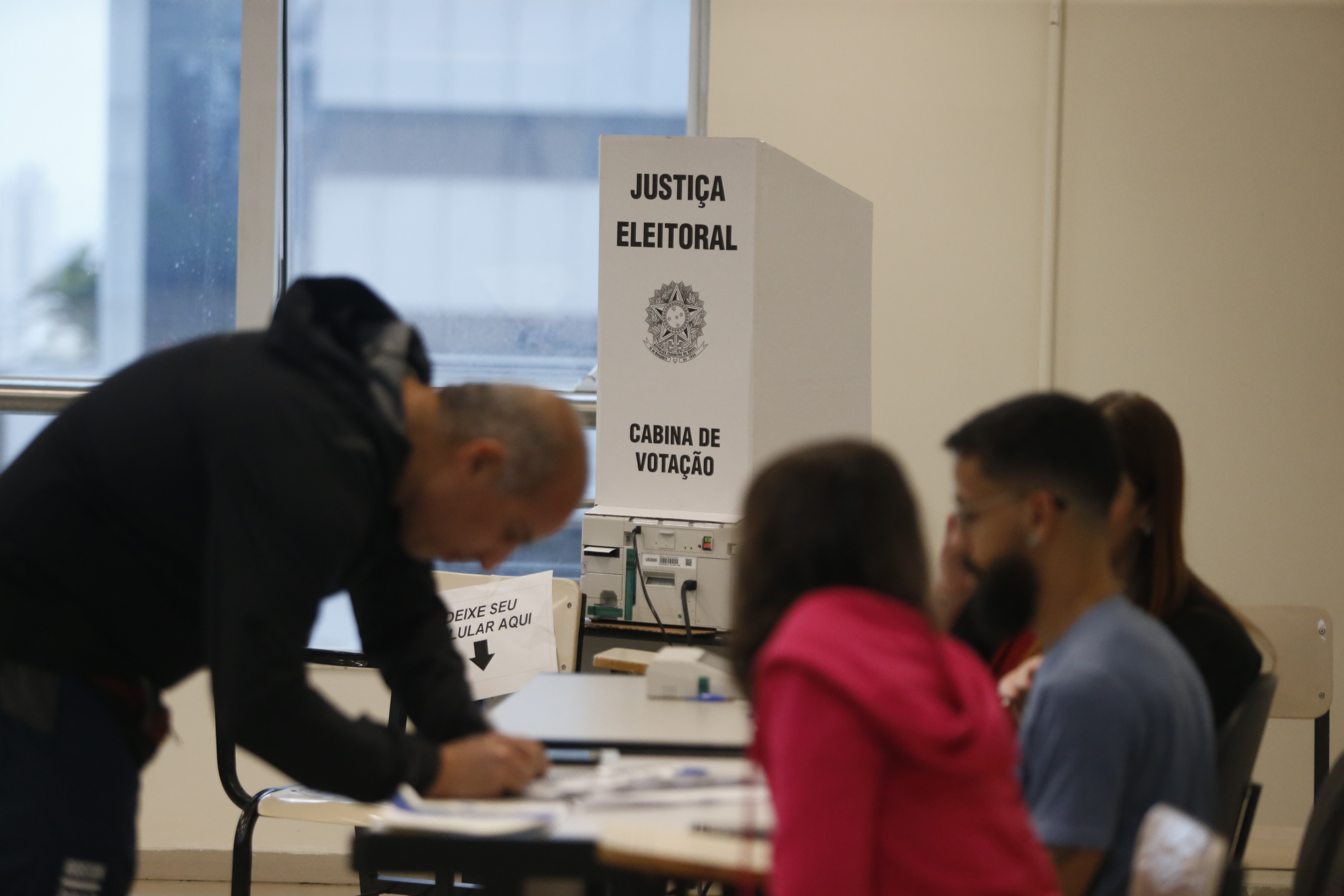 Abstenção no segundo turno fica no mesmo patamar do pleito durante a pandemia