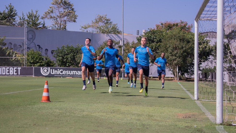 Em junho, elenco do Grêmio voltou aos treinamentos no CT do Corinthians — Foto: Eduardo Muniz | Grêmio FBPA