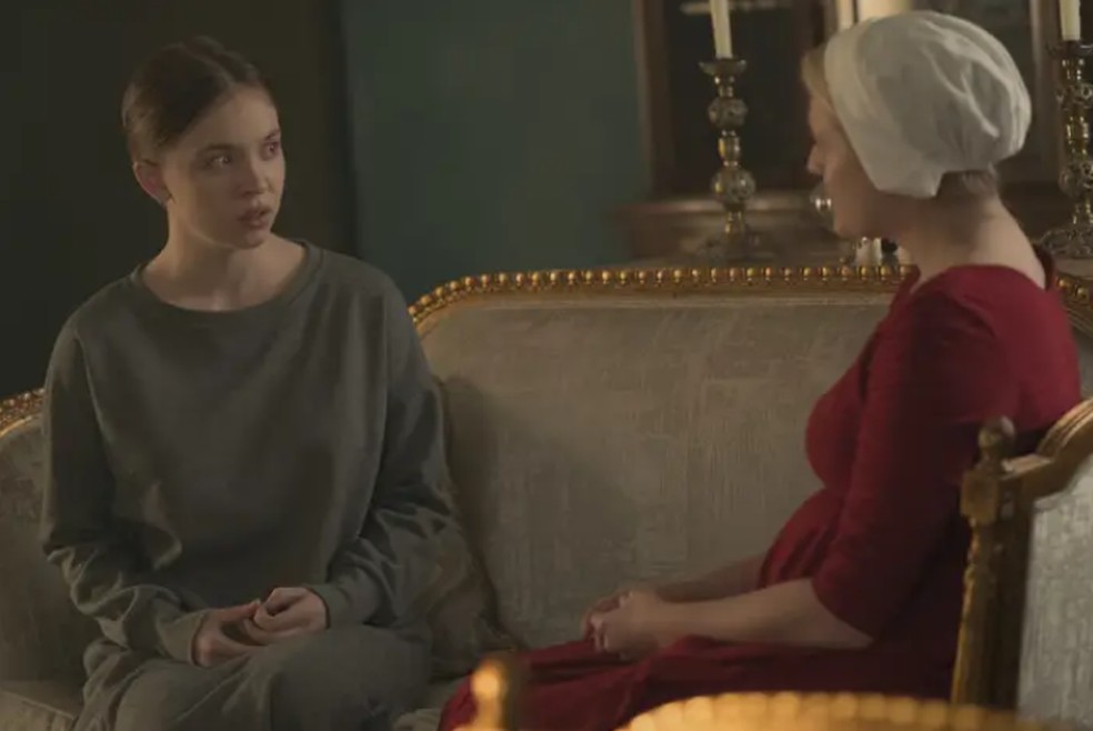 Sydney Sweeney como a personagem Eden em 'The Handmaid's Tale' — Foto: Reprodução/ Hulu