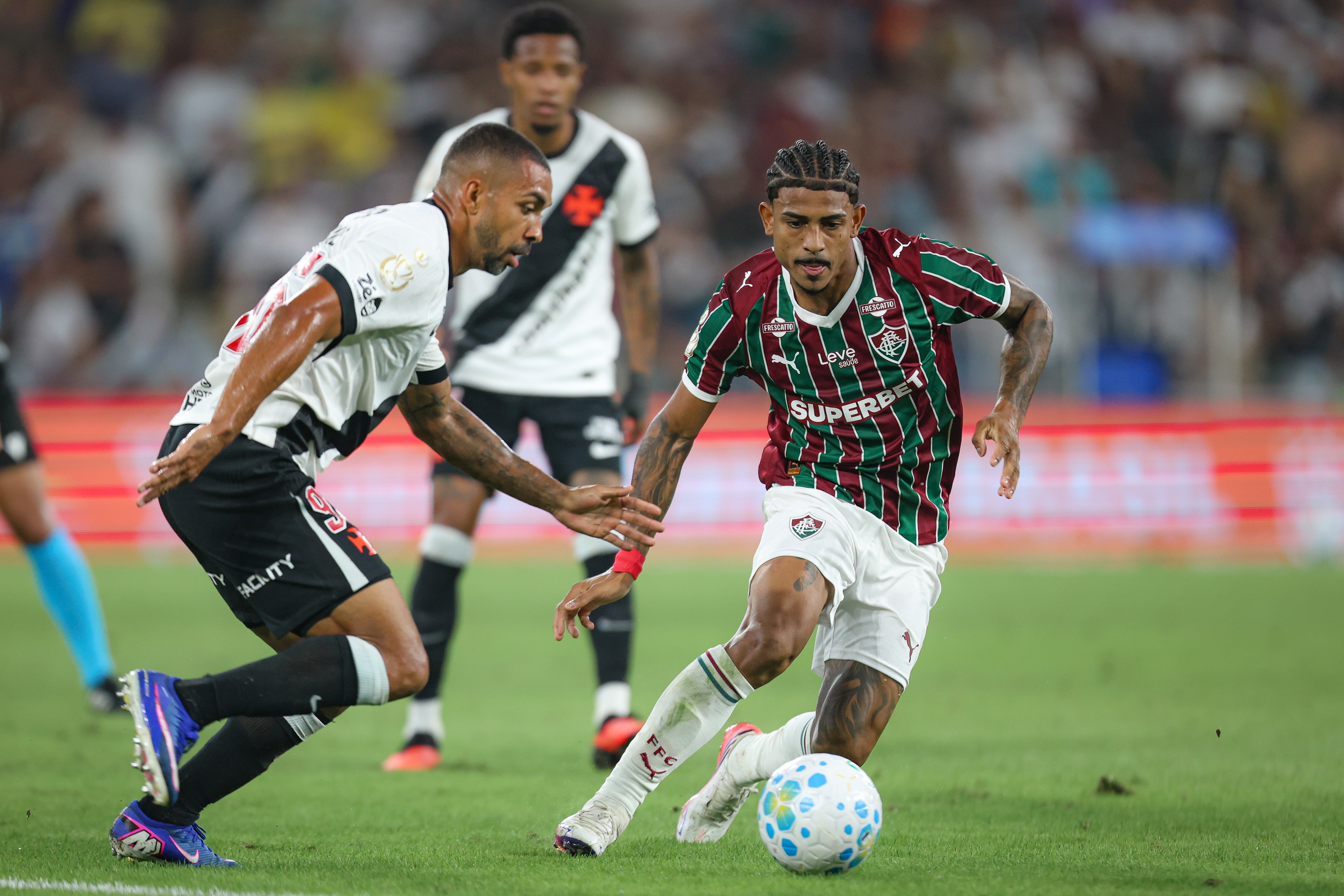 Fluminense e Vasco se reencontram no Brasileiro em alta e com diversas mudanças um mês após mata-mata - Foto