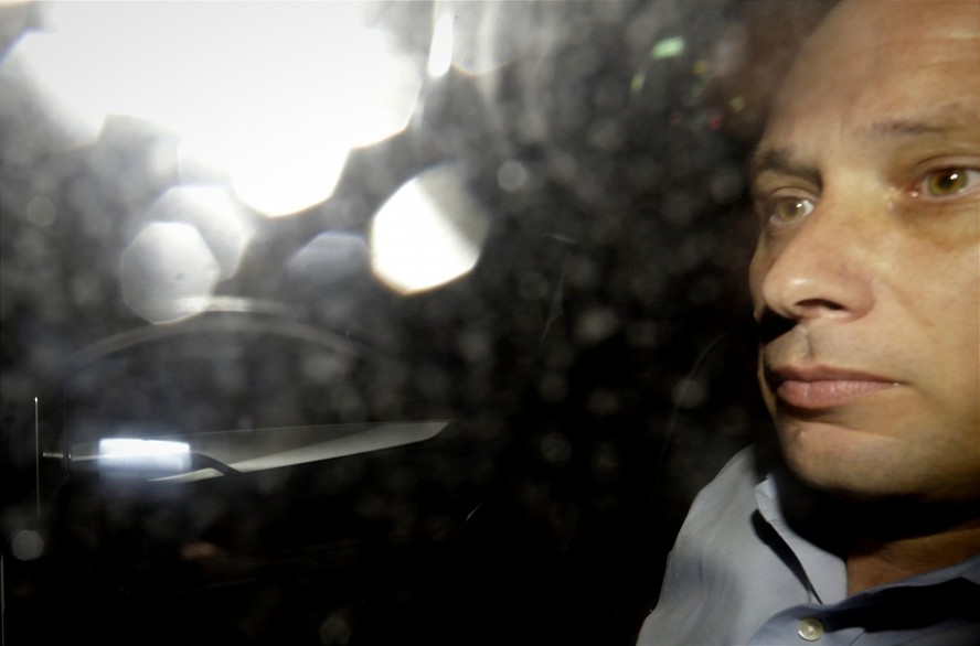 Mauro Cid chega à PF para prestar novo depoimento após investigadores  recuperarem dados apagados