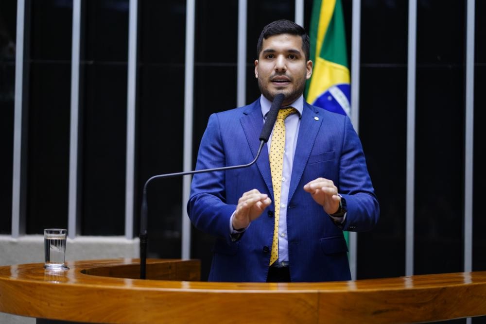 Qual é o número de André Fernandes para prefeito de Fortaleza?