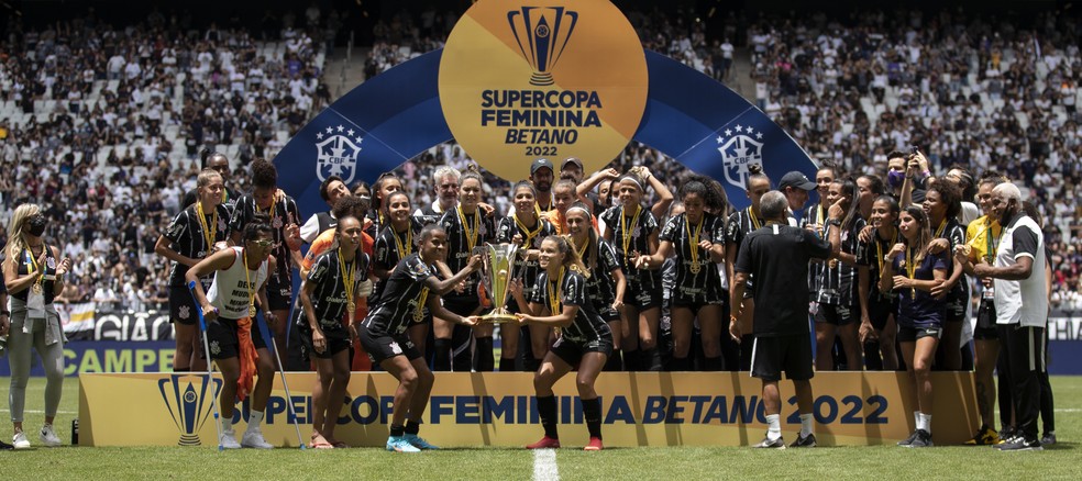 Corinthians vence Supercopa Feminina — Foto: Thais Magalhães/CBF