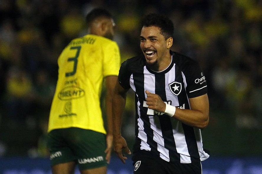 Botafogo vence o Ypiranga e fica perto da classificação na Copa do Brasil
