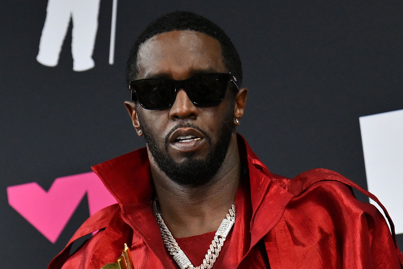 Sean Combs, conhecido pelo seu nome artístico Diddy, está preso na mesma unidade de uma prisão do Brooklyn que Sam Bankman-Fried, magnata das criptomoedas condenado por fraude — Foto: AFP