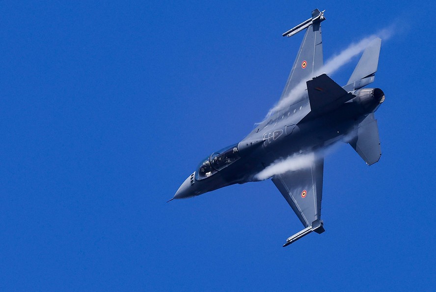 Caça belga F-16, usado pela Otan