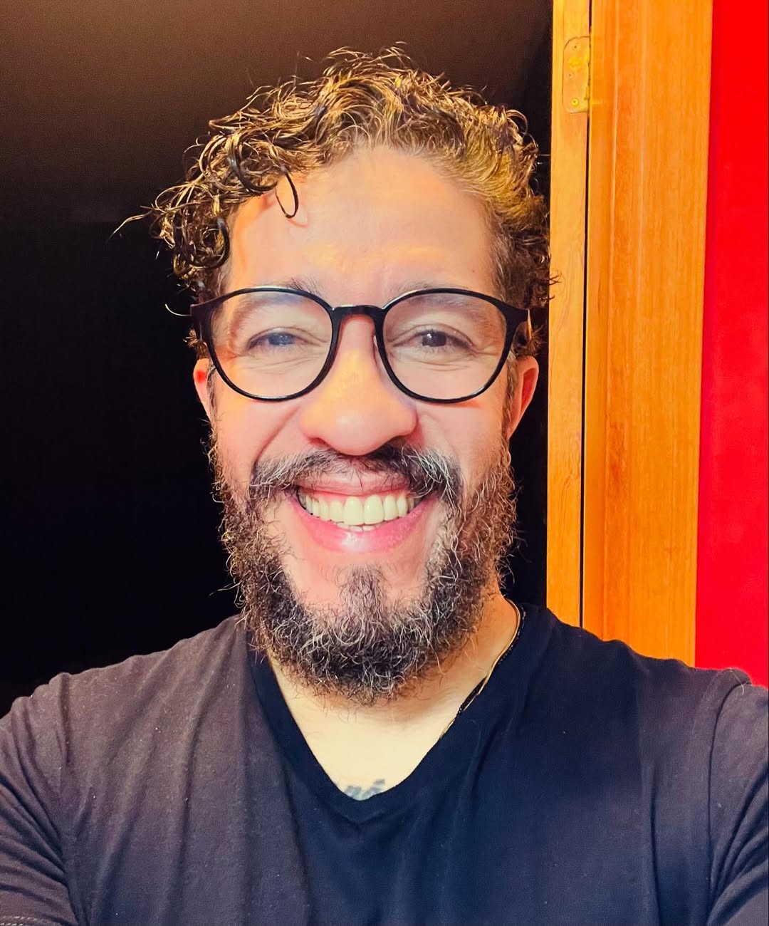 Jean Wyllys, "BBB" 5, se dedicou à política, é jornalista e pesquisador. O baiano não revelou o que fez com o prêmio de R$ 1 milhão  — Foto: Reprodução/Instagram