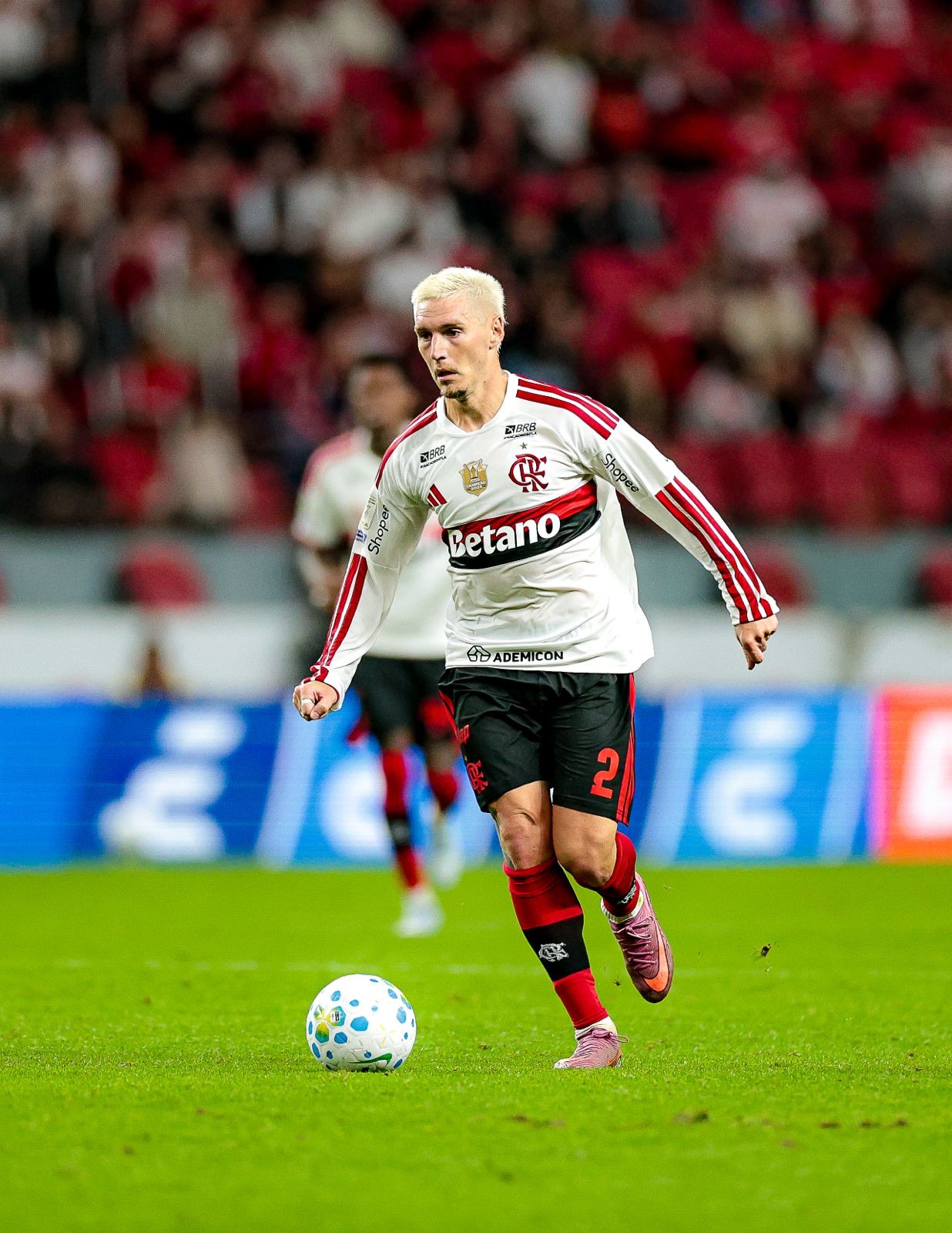 Varela critica atuação do Flamengo diante do Internacional: 'Fechar as portas, começar de novo'