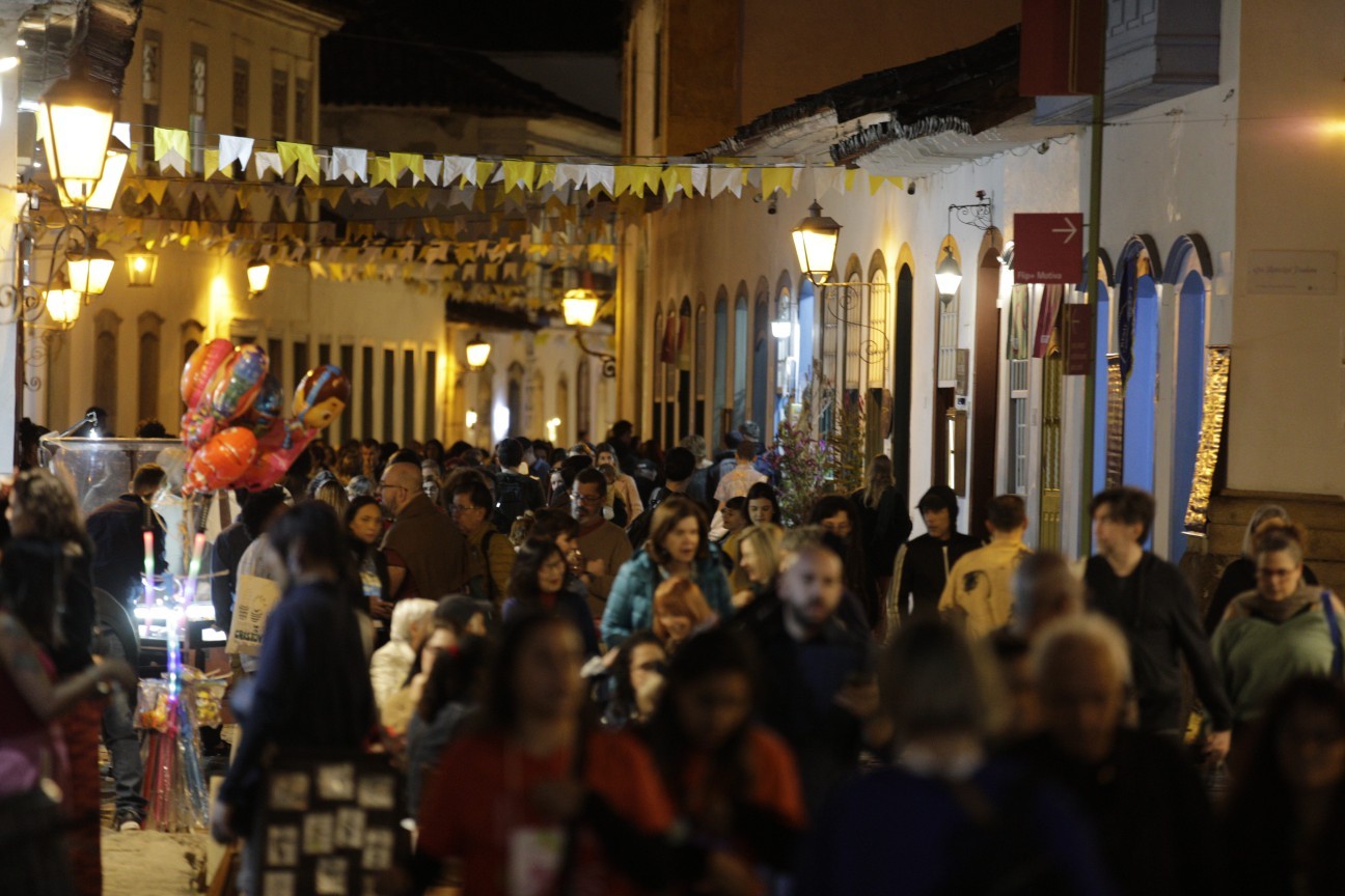 Paraty Lotada Na Primeira Noite DA Flip 2025 - Foto: Alexandre Cassiano