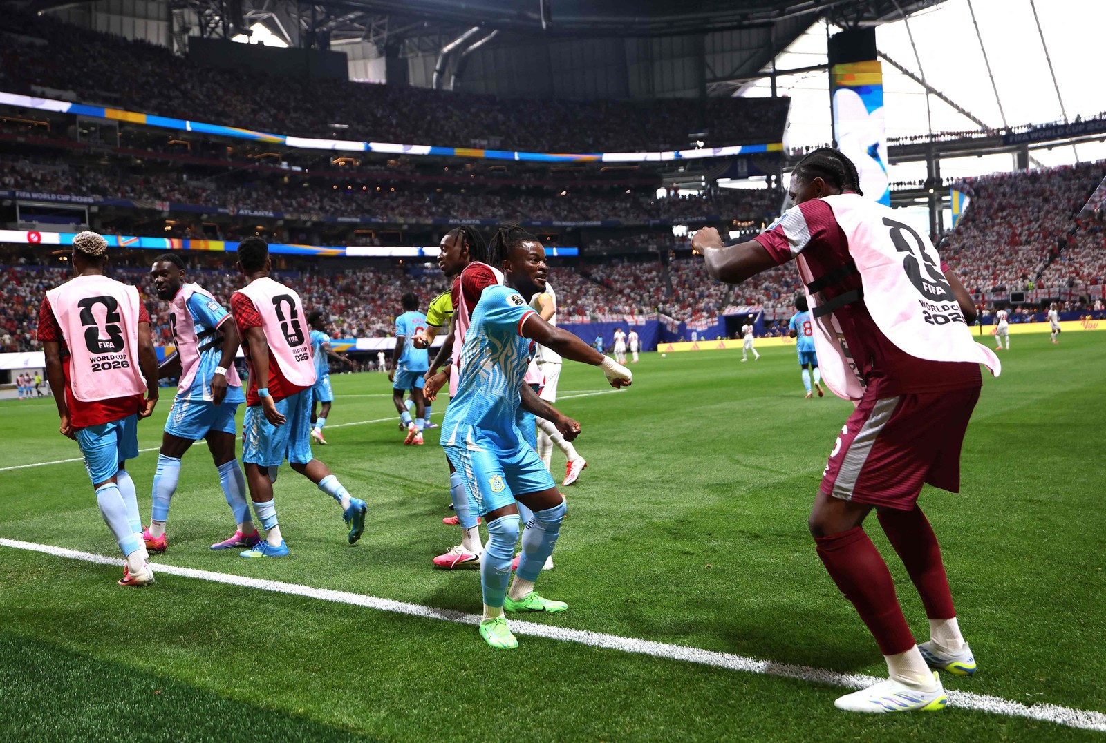 Declan Rice é isolado por infecção viral e vira dúvida na Inglaterra ...