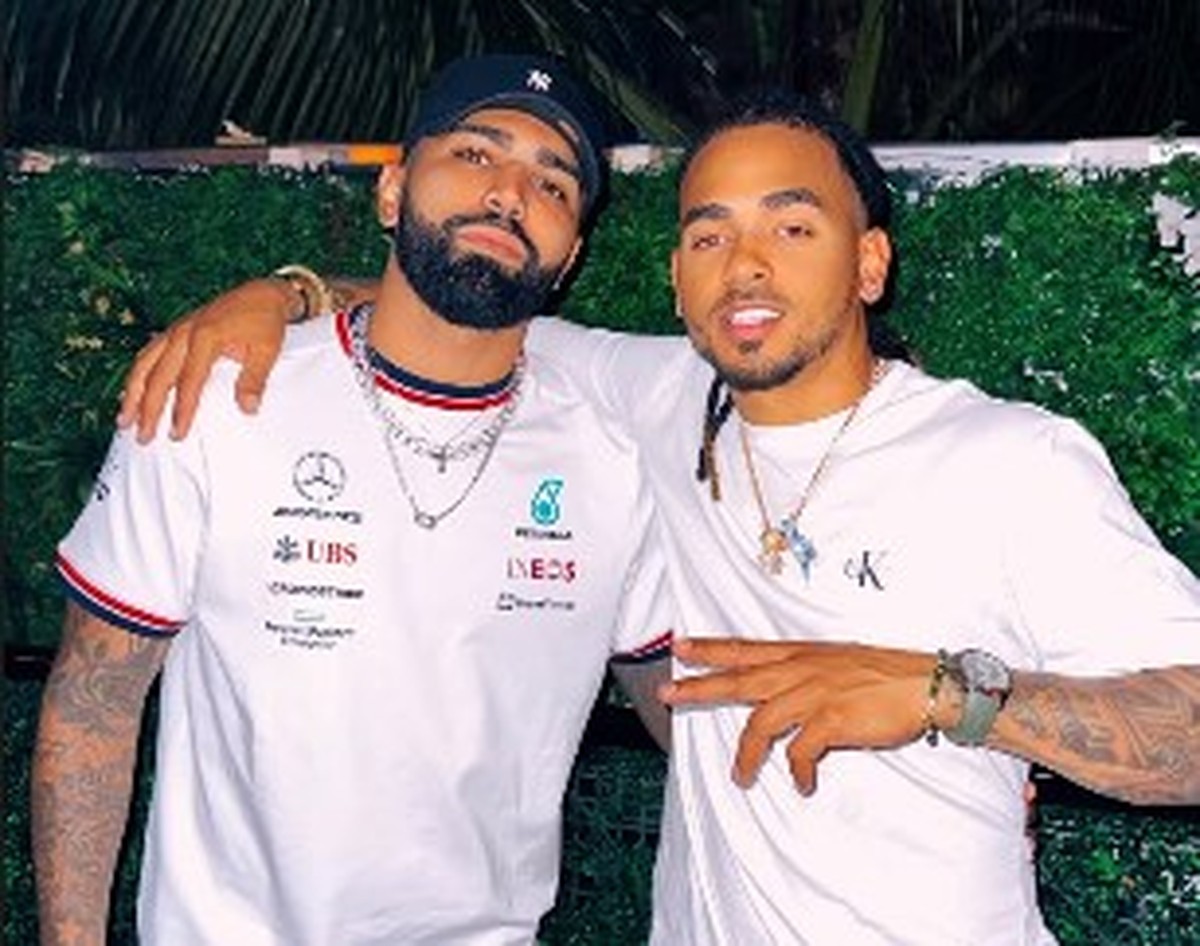 Gabigol encontra rapper Ozuna, parceiro de Shakira, e dá pistas sobre ...