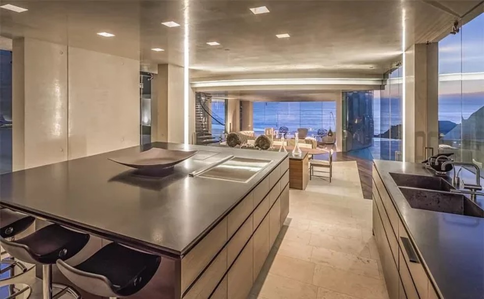 Área interna da mansão de Alice Keys — Foto: Zillow Real Estate/Reprodução