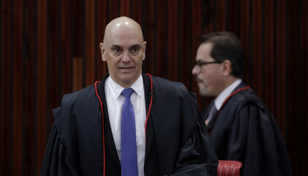 Moraes afirma que IA ‘pode mudar resultado de eleição’ e defende regulamentação 