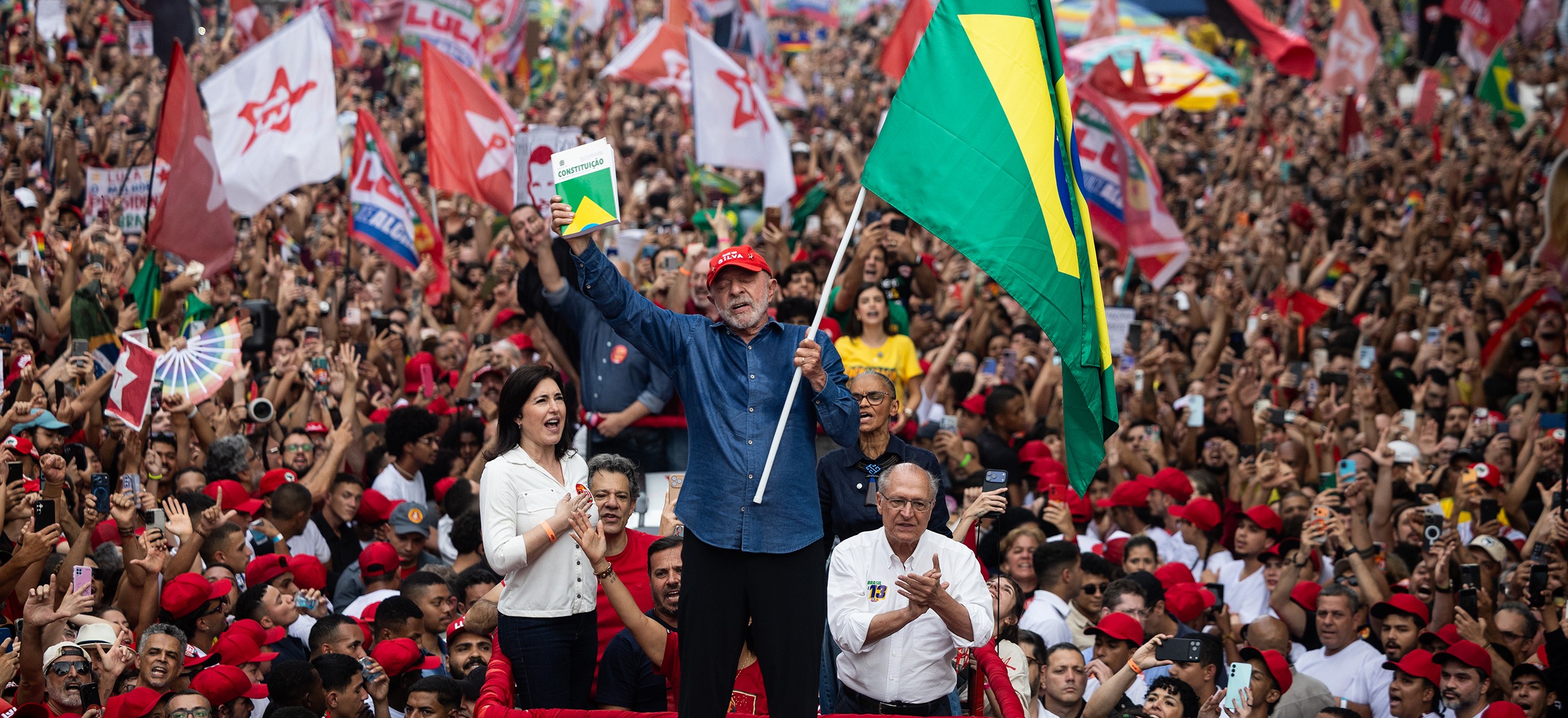 Com menor percentual da história, abstenção e brancos e nulos caem e são decisivos para vitória de Lula - Foto
