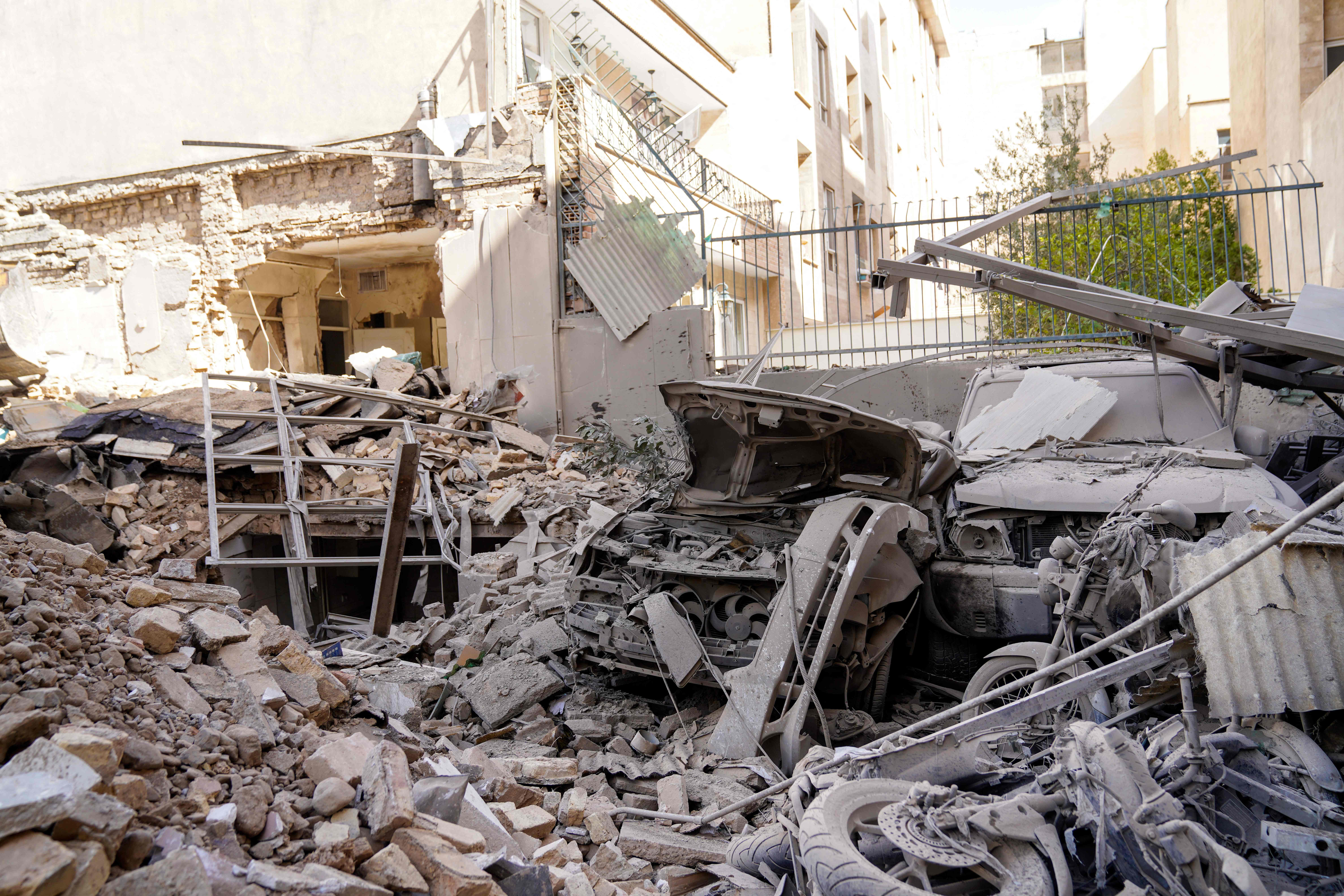 Tr&ecirc;s militares dos EUA morrem e outros cinco ficam gravemente feridos em opera&ccedil;&atilde;o no Ir&atilde;, diz Pent&aacute;gono