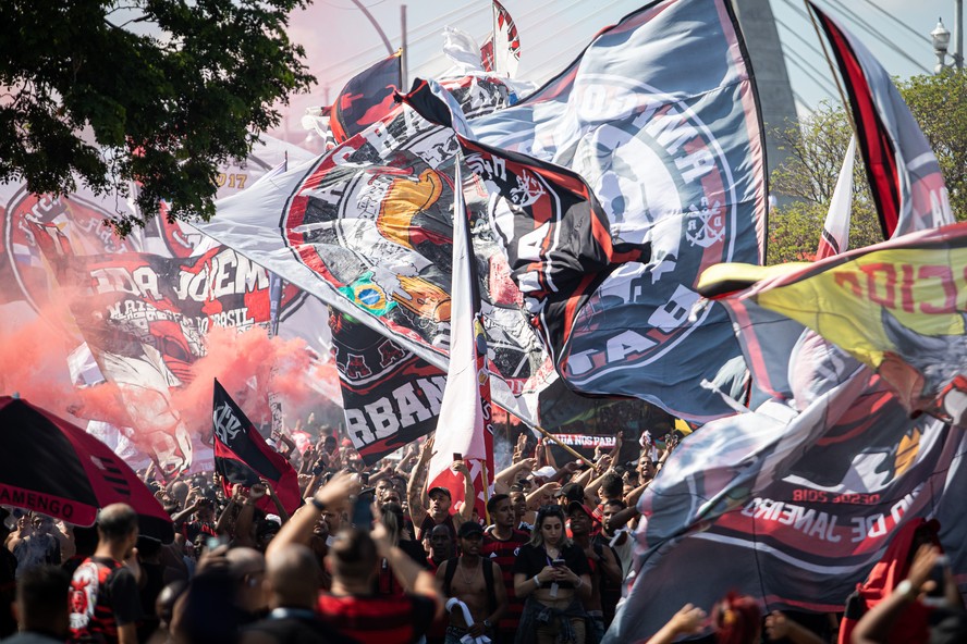Em busca do Tri das Américas. Flamengo embarca para decisão das Libertadores com apoio da torcida