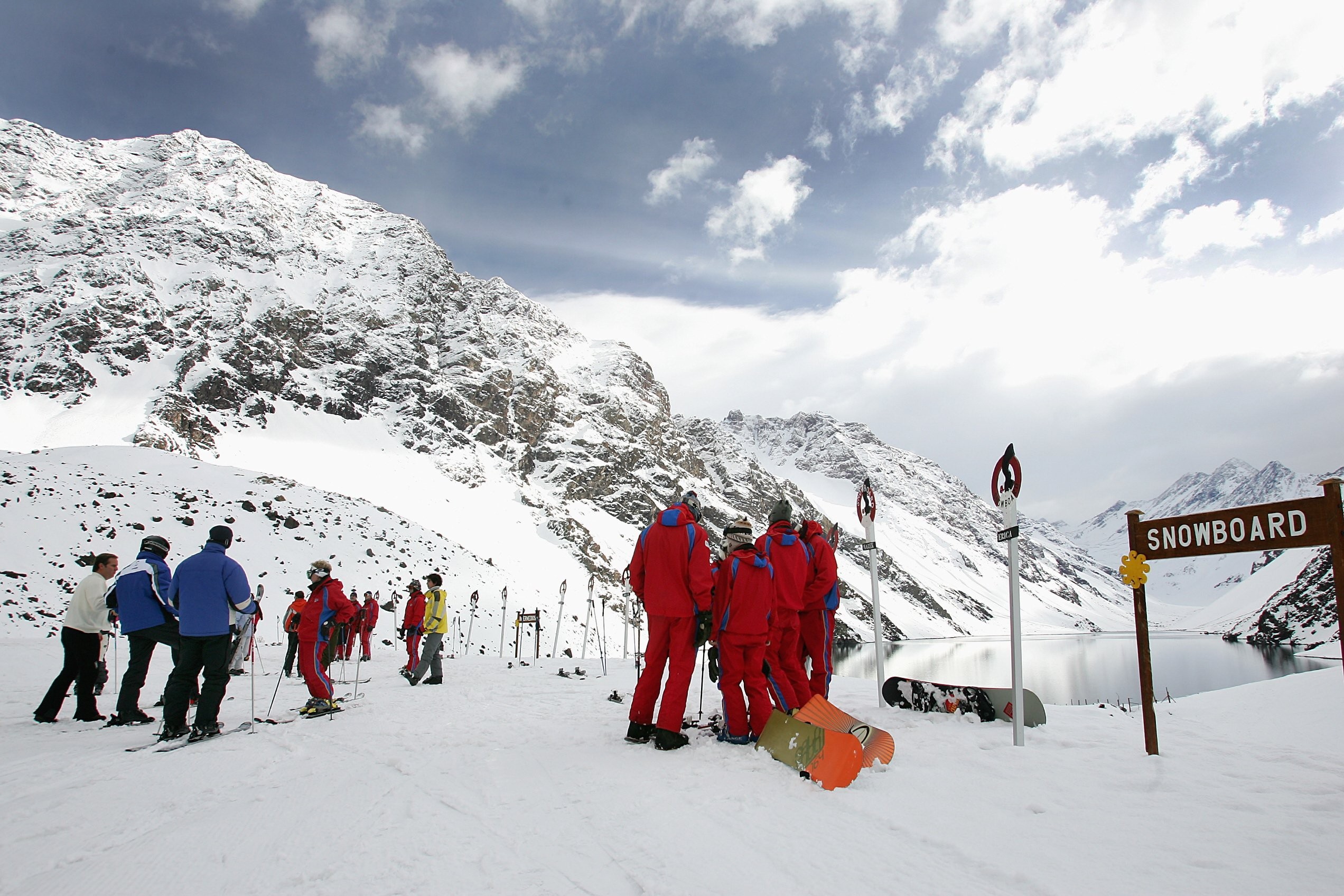 Avalanche em centro de esqui em setor da Laguna del Inca deixa quatro mortos no Chile