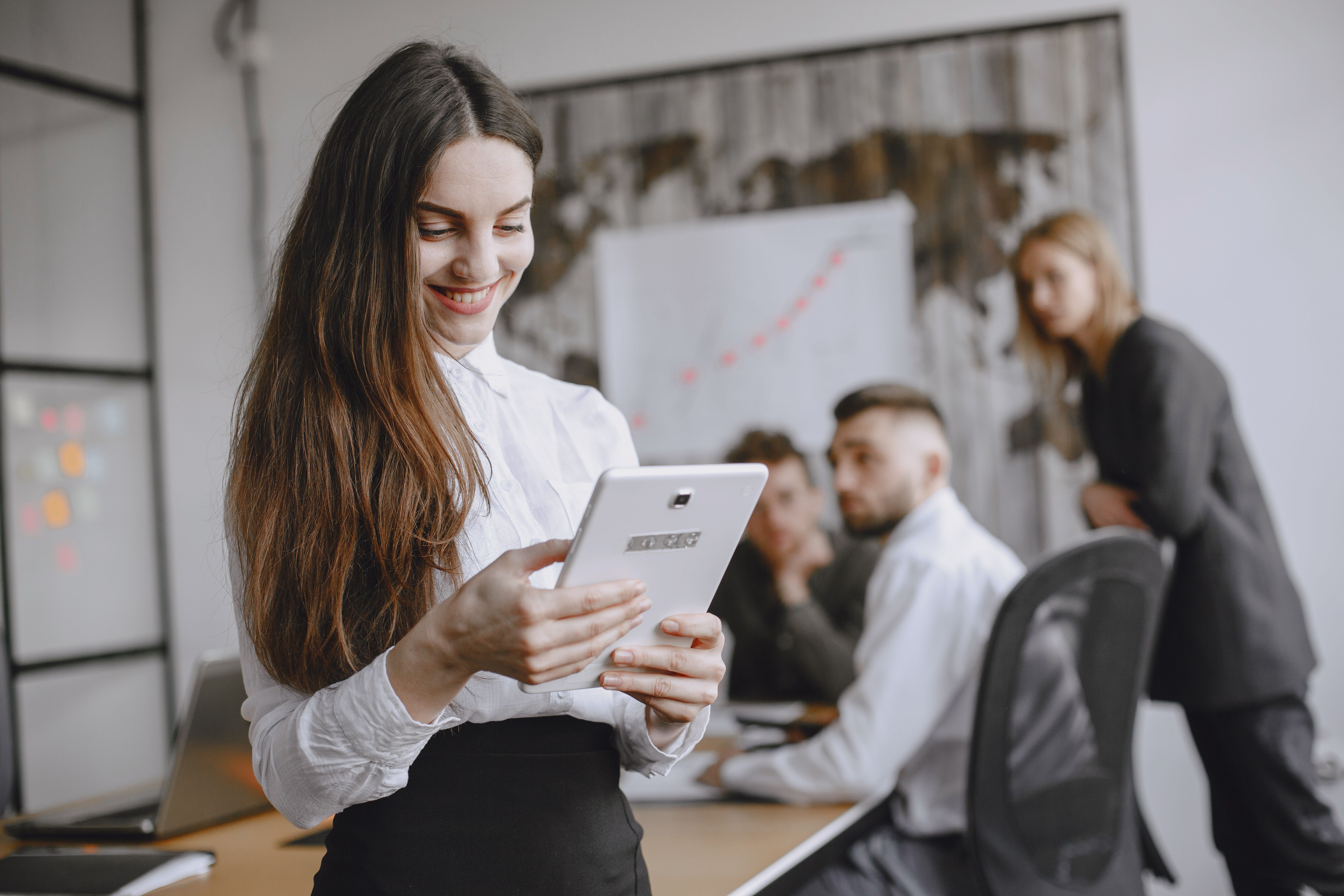 IA avança nas empresas brasileiras, uso em RH ainda é baixo
