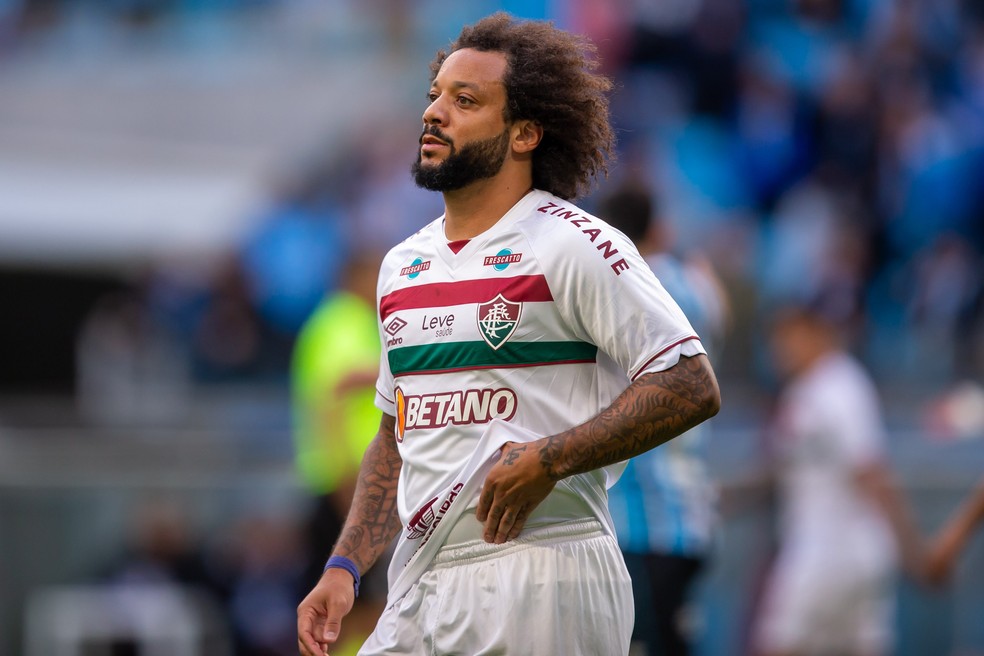 Lateral Marcelo, do Fluminense, em partida contra o Grêmio — Foto: Richard Ducker/DiaEsportivo/Agência O Globo