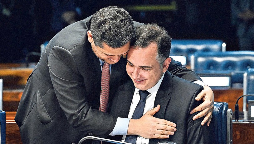 Bruno Dantas oficializa saída do TCU nesta segunda e abre caminho para Senado indicar Pacheco até o fim da semana - QTU Questões do Universo