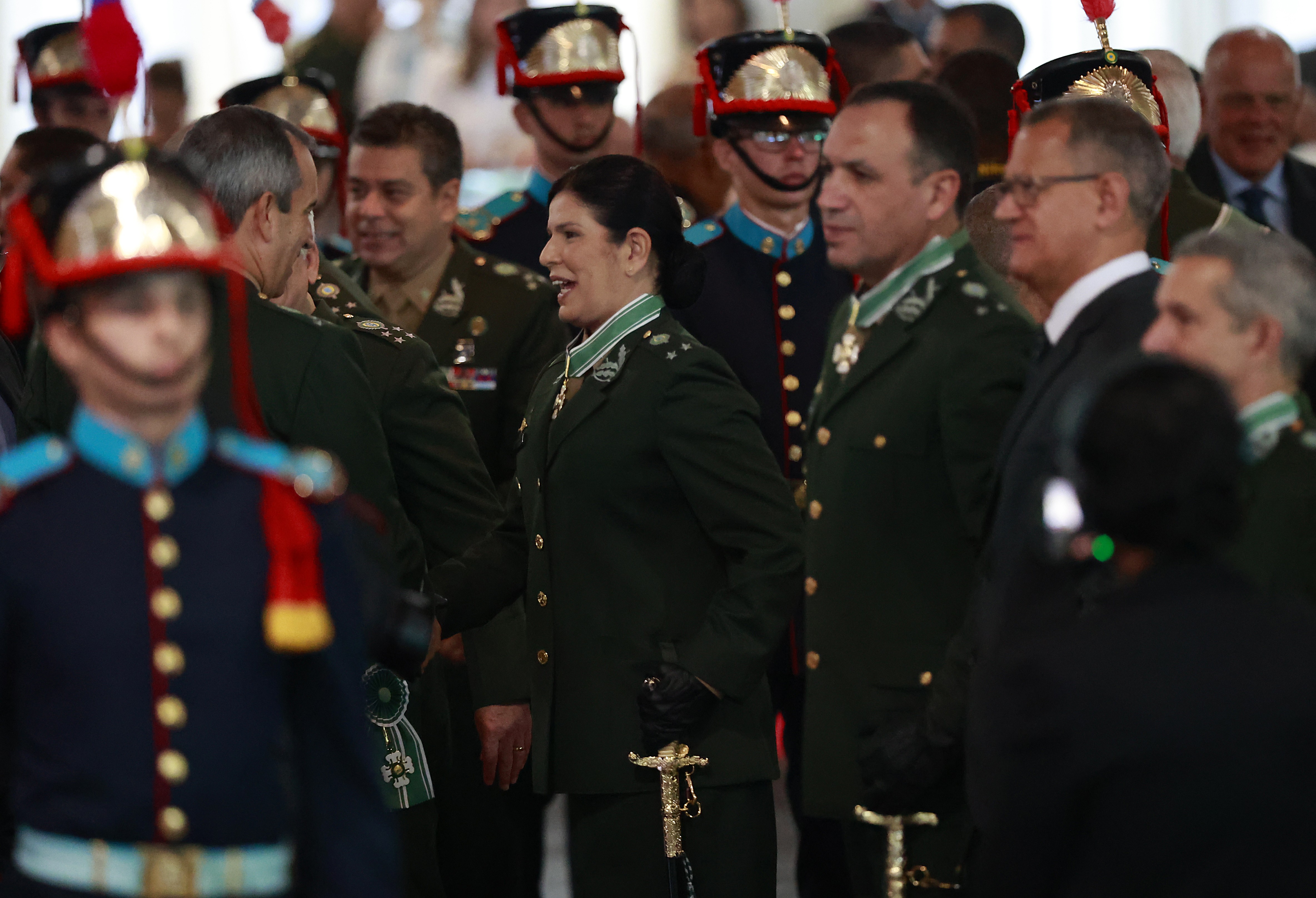 Promoção de mulher a general de Exército é conquista para o Brasil