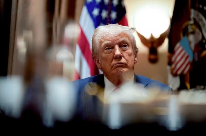 Trump afasta funcionários de agência de resposta a desastres que assinaram carta criticando o governo