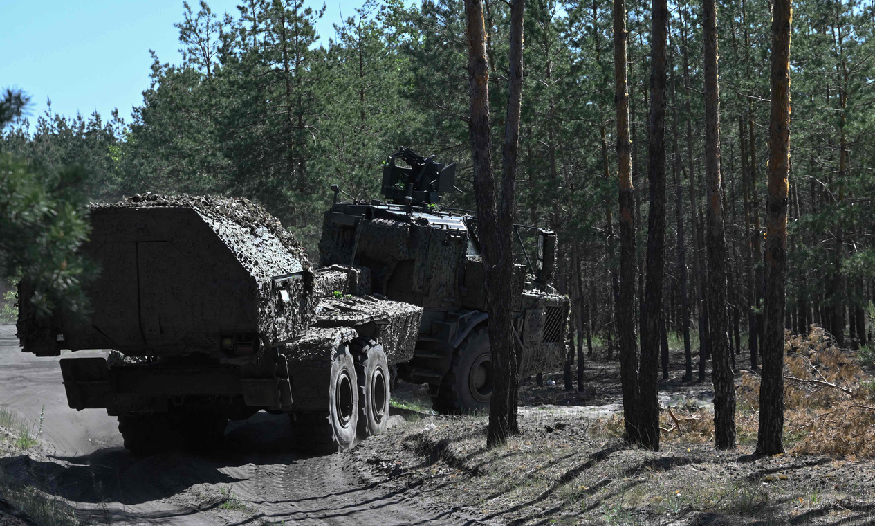 Ucrânia anuncia retirada de seu exército em áreas da frente norte de batalha com a Rússia