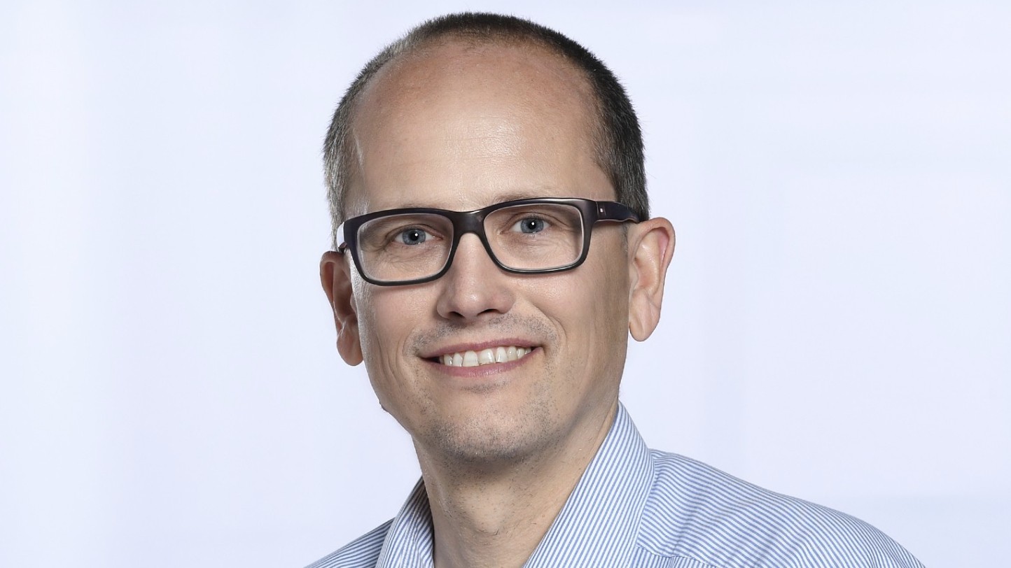 ‘IA pode otimizar, mas não substitui a informação capturada pela lente’, diz executivo da Zeiss - QTU Questões do Universo