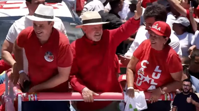 Image for Lula defende reajuste a aposentados e questiona cortes nos gastos prometidos por Flávio: 'De onde vai ser?'