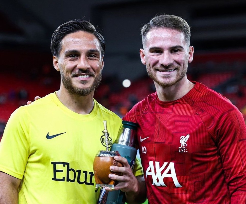 Irmãos Mac Allister atuam juntos pela primeira vez na seleção argentina — Foto: Reprodução/@pasionpaternal