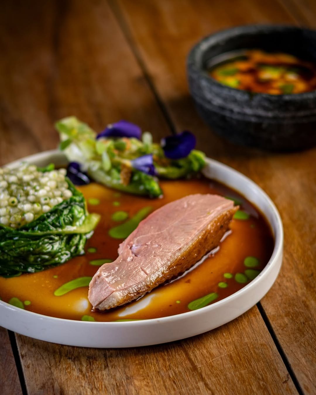 Mango, from El Salvador, 99th: Roasted bone-in duck breast, sapodilla, tapioca, mushrooms, peanuts, duck stock with tocopi and herbs - Photo: Reproduction/Instagram