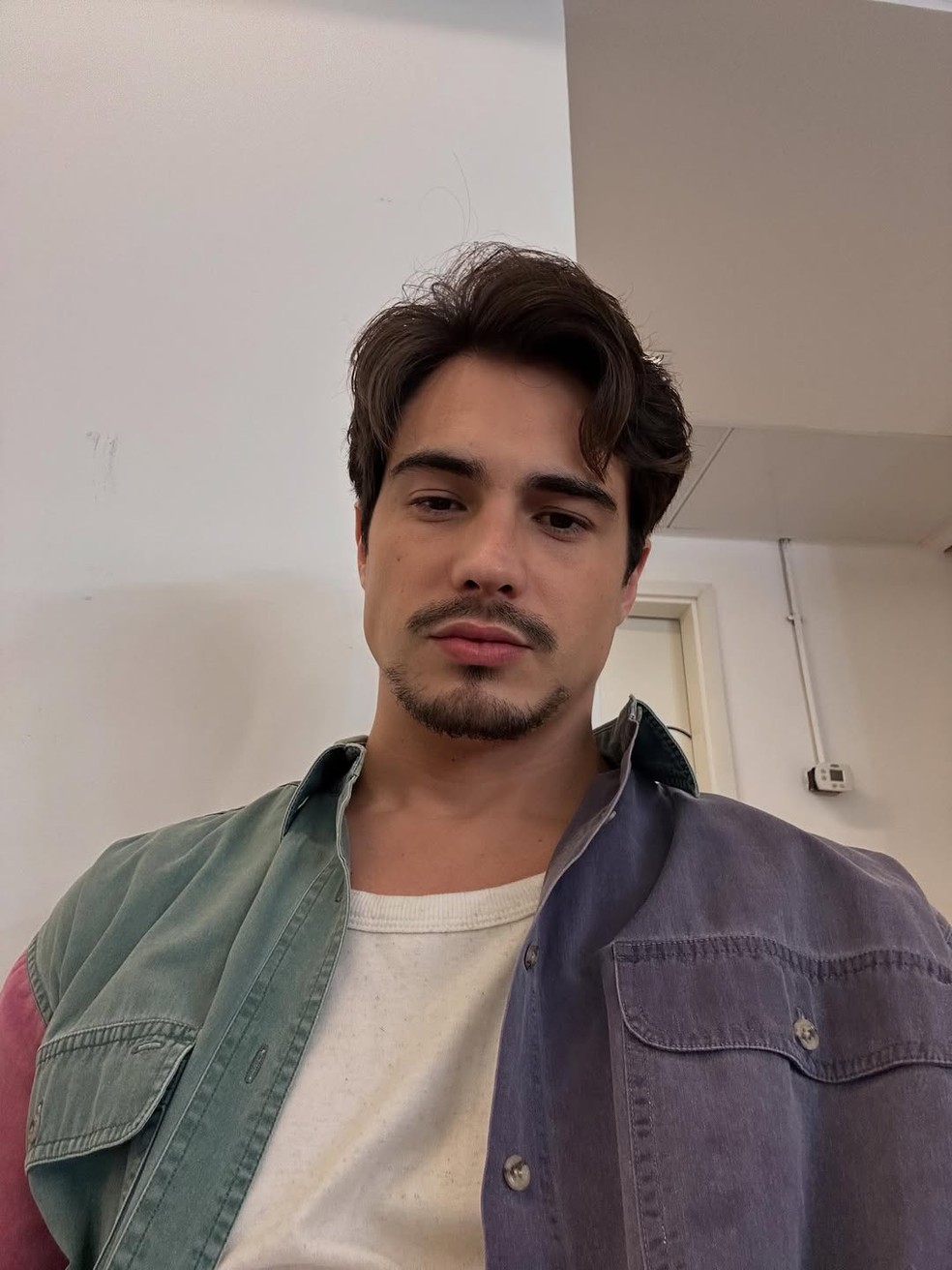 Ator Danilo Mesquita ganhou atenção após boatos de affair com Bruna Marquezine — Foto: Reprodução Instagram