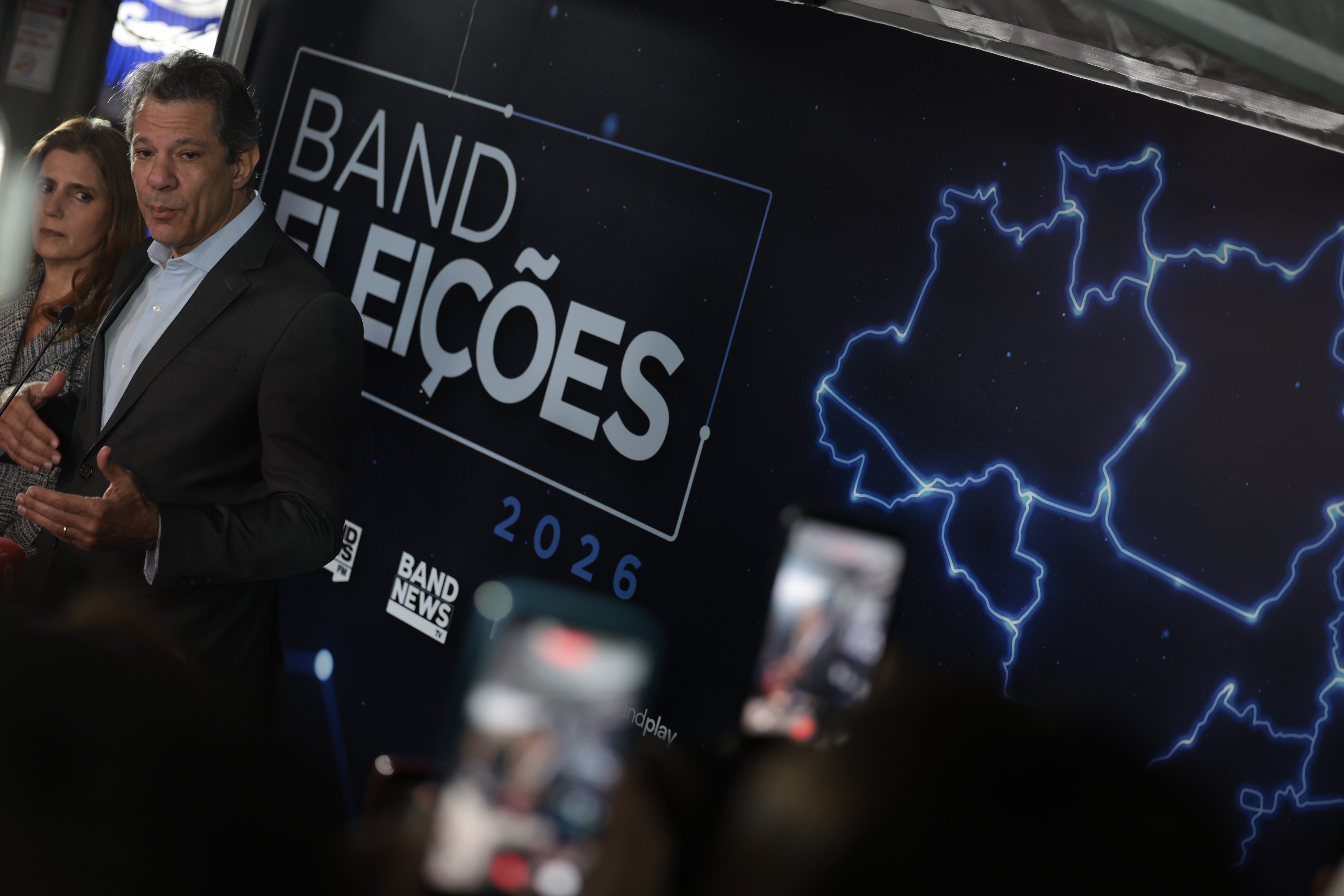 Rivais há quatro anos, Tarcísio e Haddad se reencontram em debate da Band ao governo de São Paulo; acompanhe