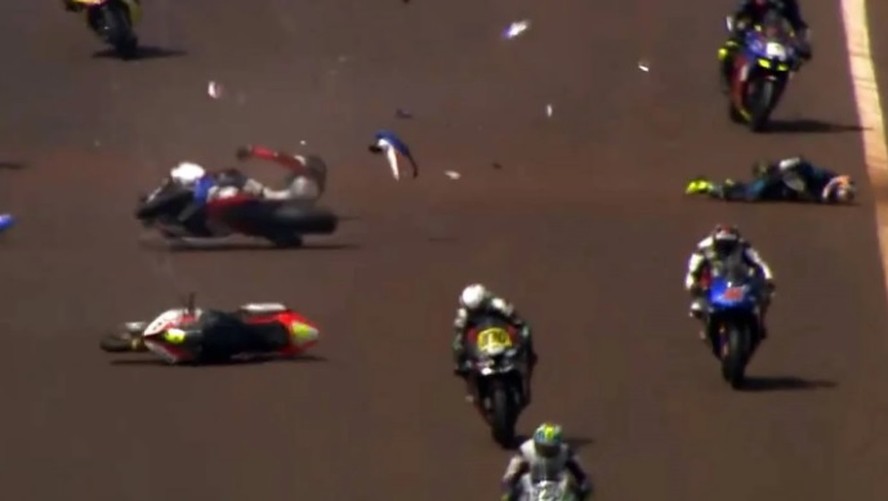Grave acidente interrompe corrida de Moto 1000 GP em Cascavel 