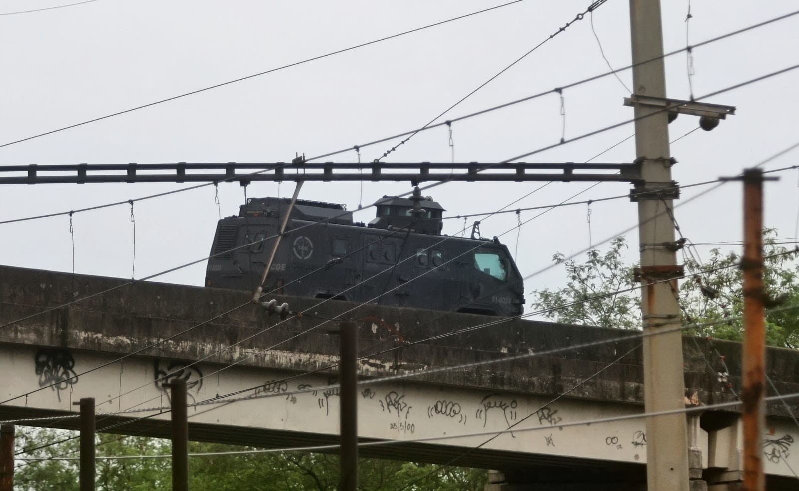 Operação no Complexo de Israel combate tráfico e intolerância religiosa no Rio