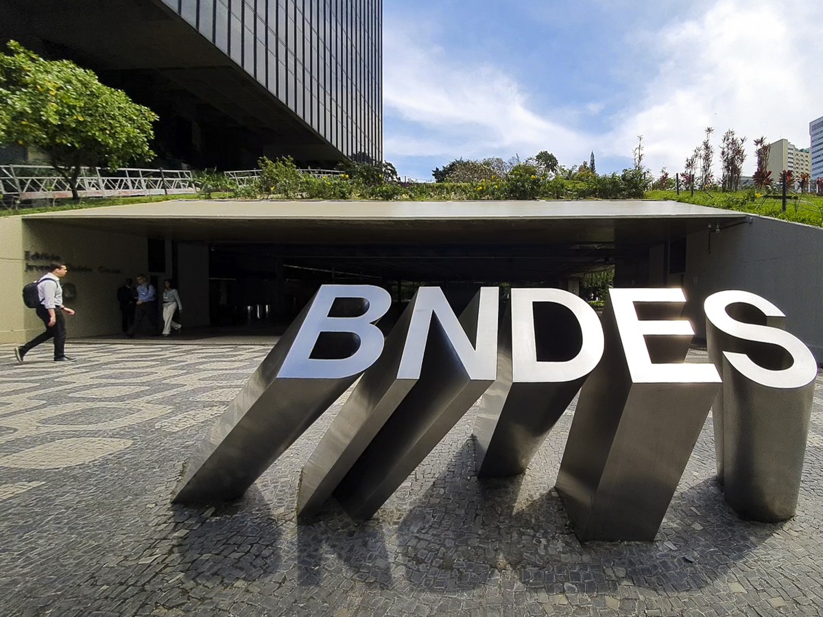 BNDES e empresas lançam projeto de qualificação profissional