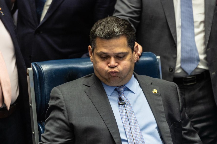 Davi Alcolumbre ter&aacute; acesso &agrave;s informa&ccedil;&otilde;es da investiga&ccedil;&atilde;o sobre Daniel Vorcaro