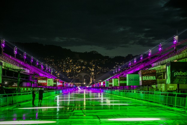 Luz cênica do Sambódromo será protagonista no carnaval 2024. Ao menos 9 escolas irão usá-la
