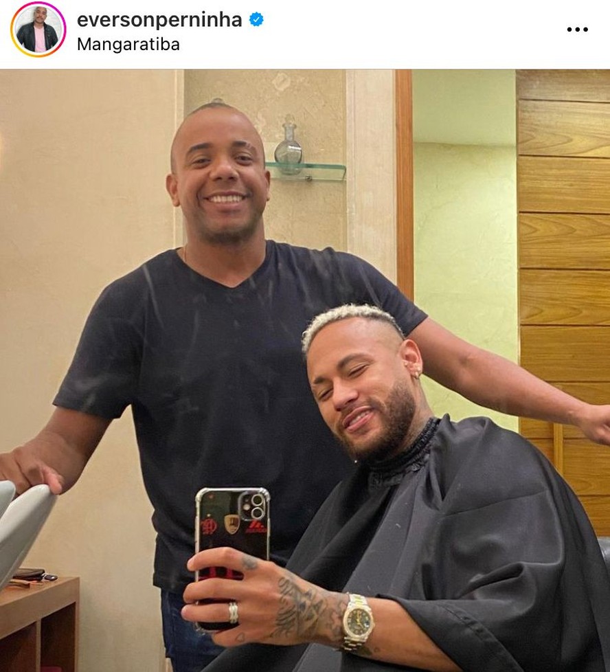 Neymar e o barbeiro Perninha
