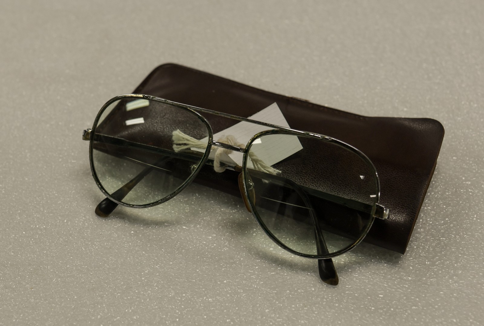 Óculos do Buck, do remo: um ícone do Flamengo, como atleta e treinador; comandou o remo do Flamengo de 1963 a 1997, período em que o clube conquistou 30 dos 33 títulos cariocas e nove Troféus Brasil. Foto de Gabriel de Paiva/ Agência O Globo