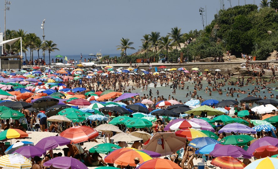 Calor continua no Rio, com maior sensação térmica registrada no